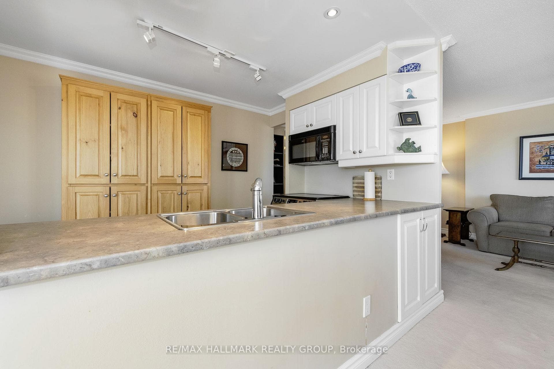 Large renovated kitchen
