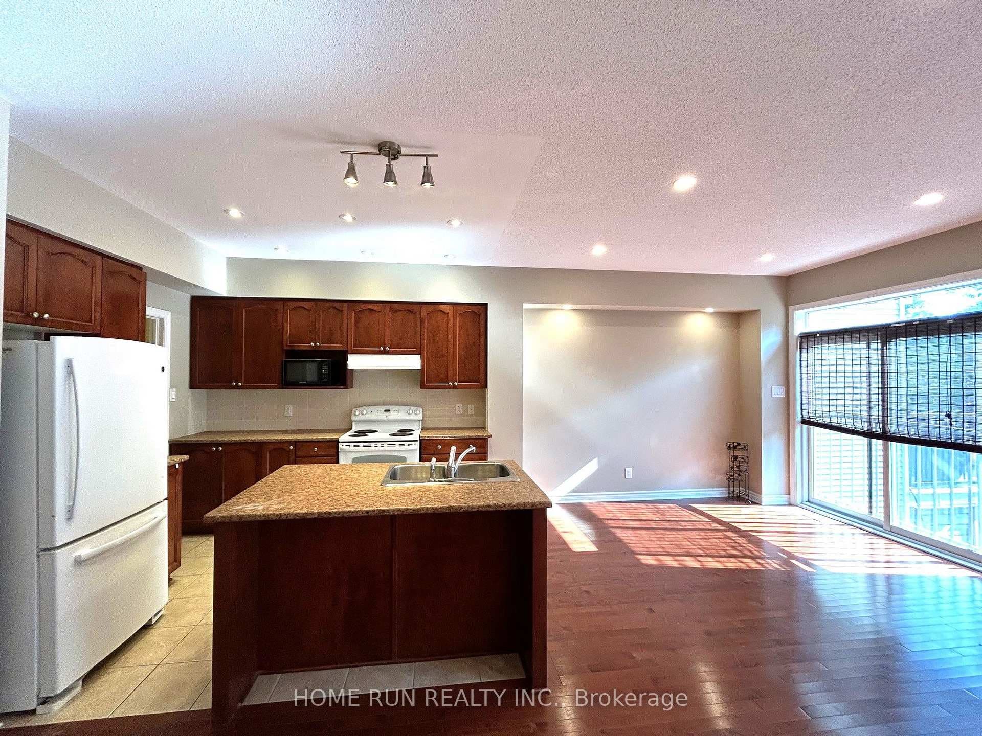 862 Fletcher Circle photo 9