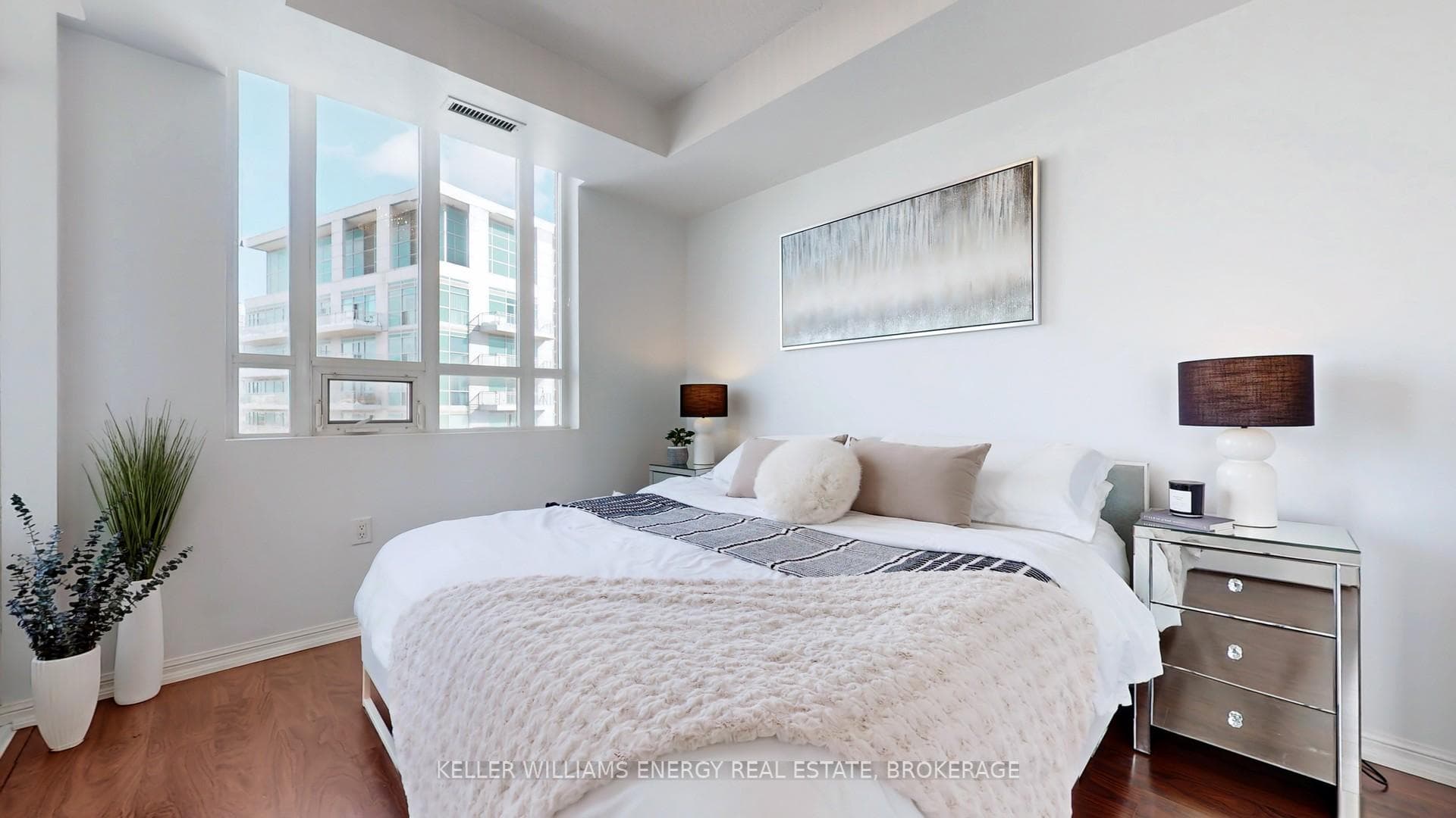 125 Western Battery Road Unit 2302 photo 19