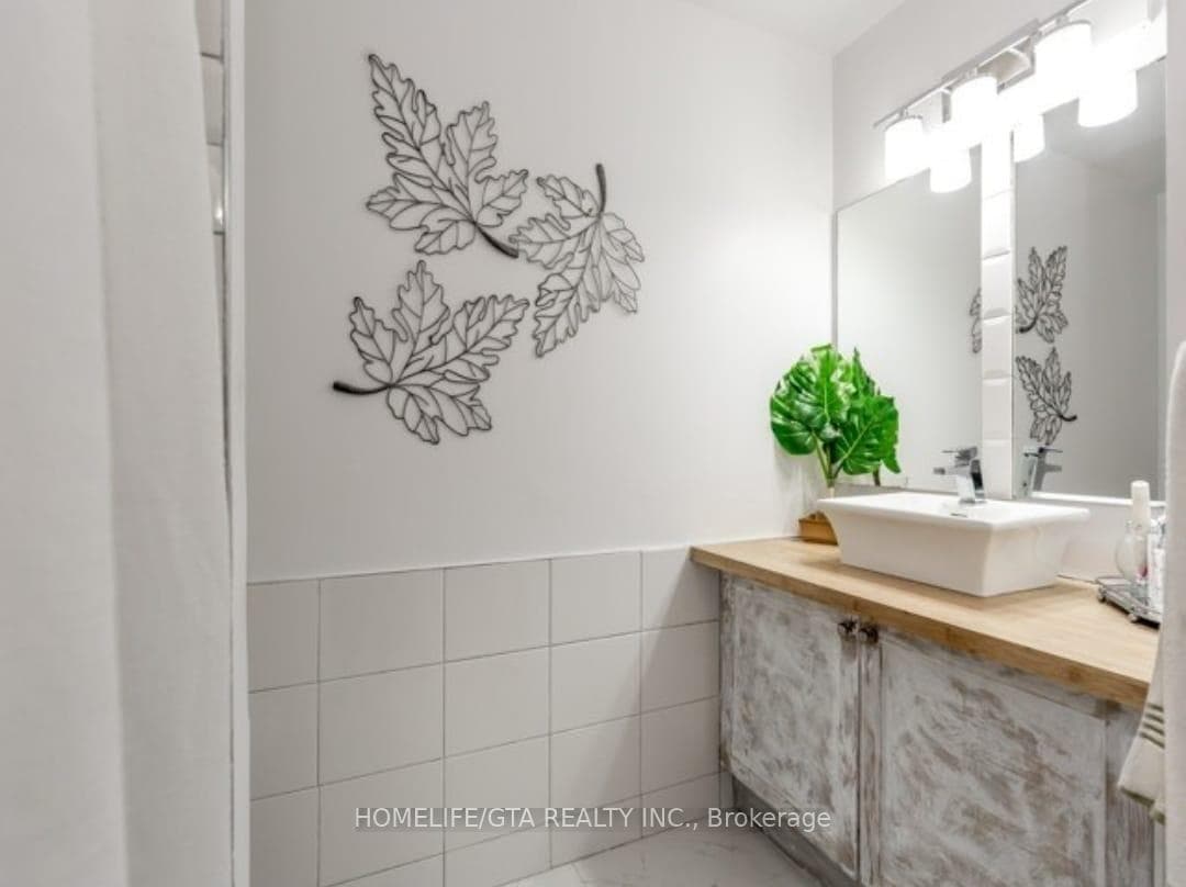101 Bean Crescent photo 20