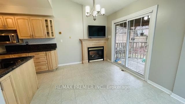35 Davies Crescent photo 10