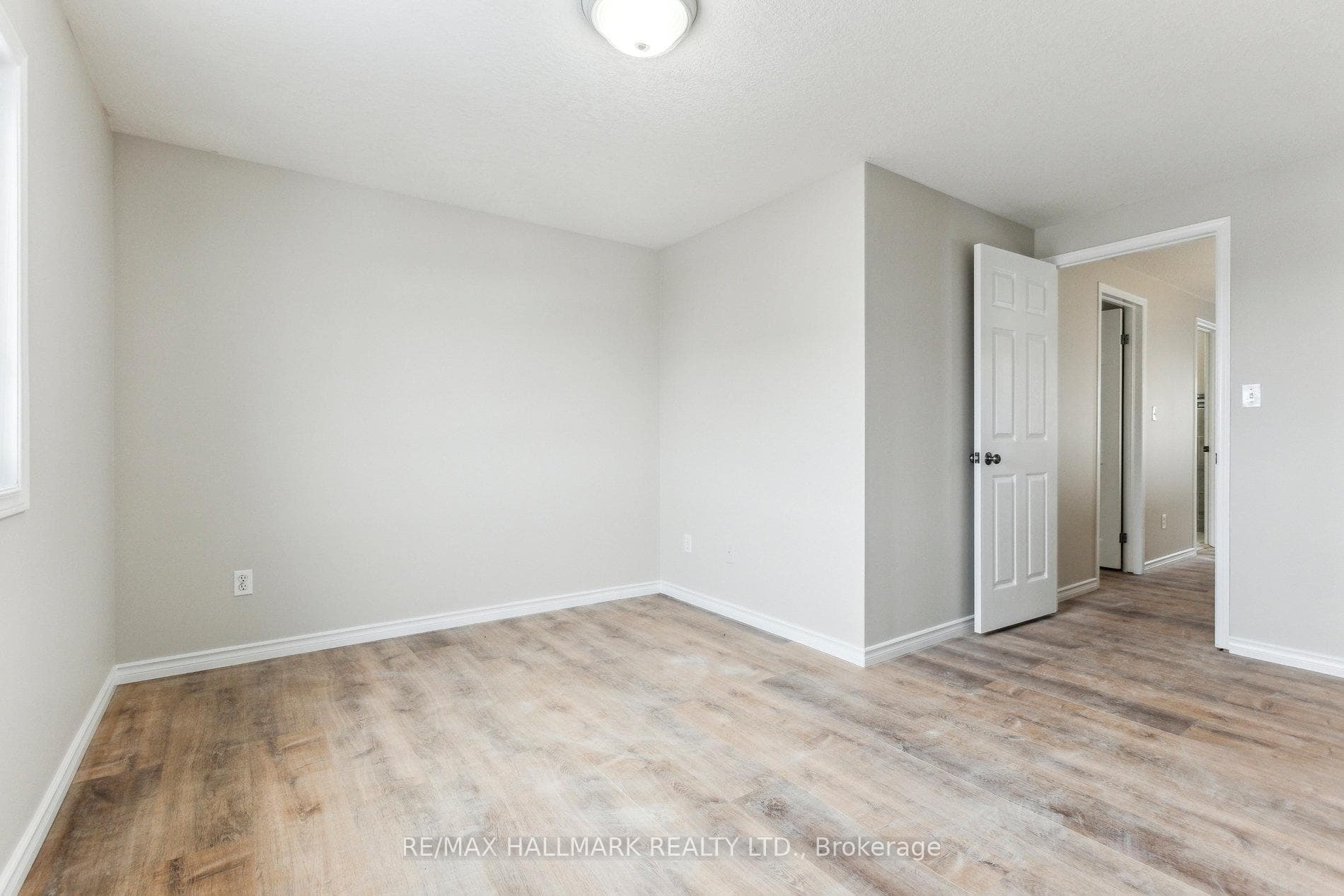 213 Snowdrop Crescent photo 27