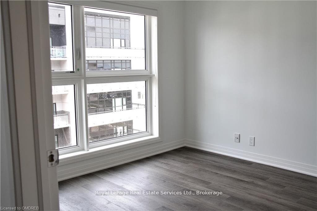 102 GROVEWOOD Common Unit 511 photo 16