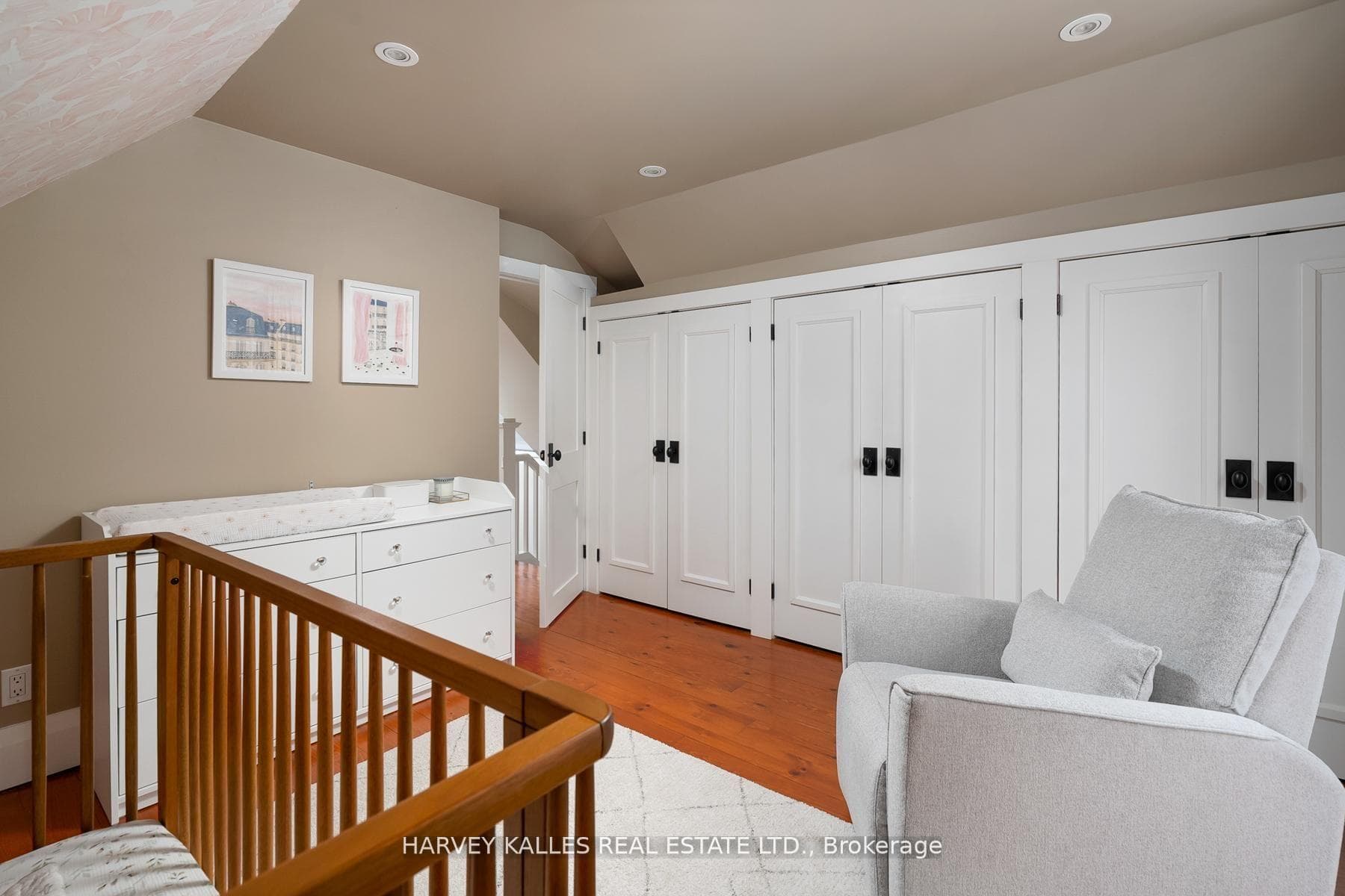 341 Keewatin Avenue photo 29