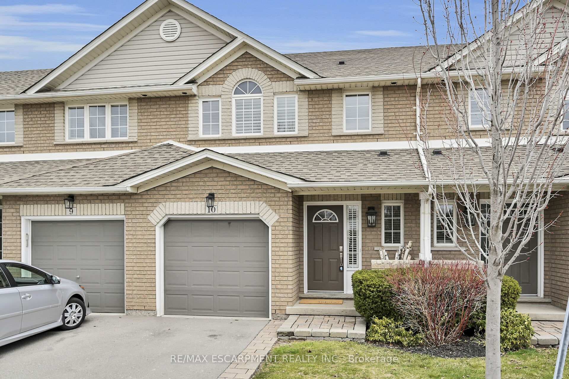 2151 Walkers Line Unit 10 photo 40