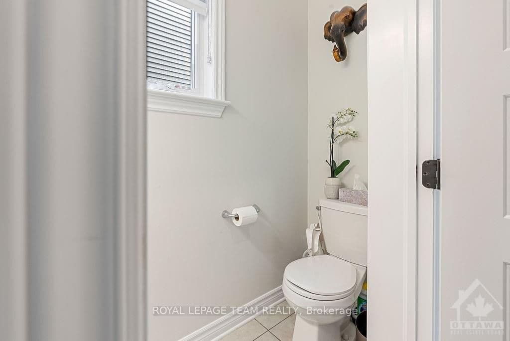807 MIIKANA Road photo 5