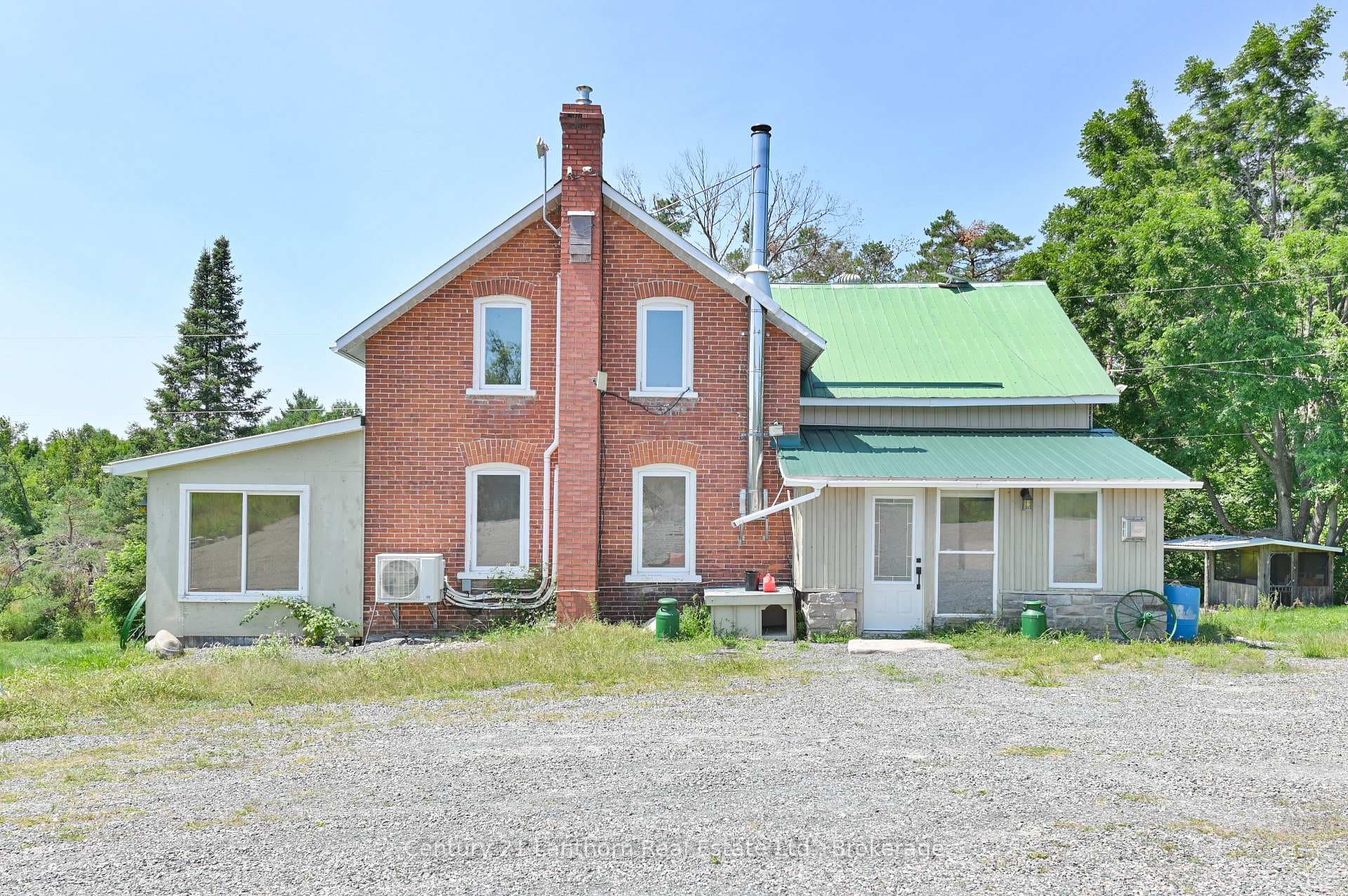 495 Barker Road photo 9