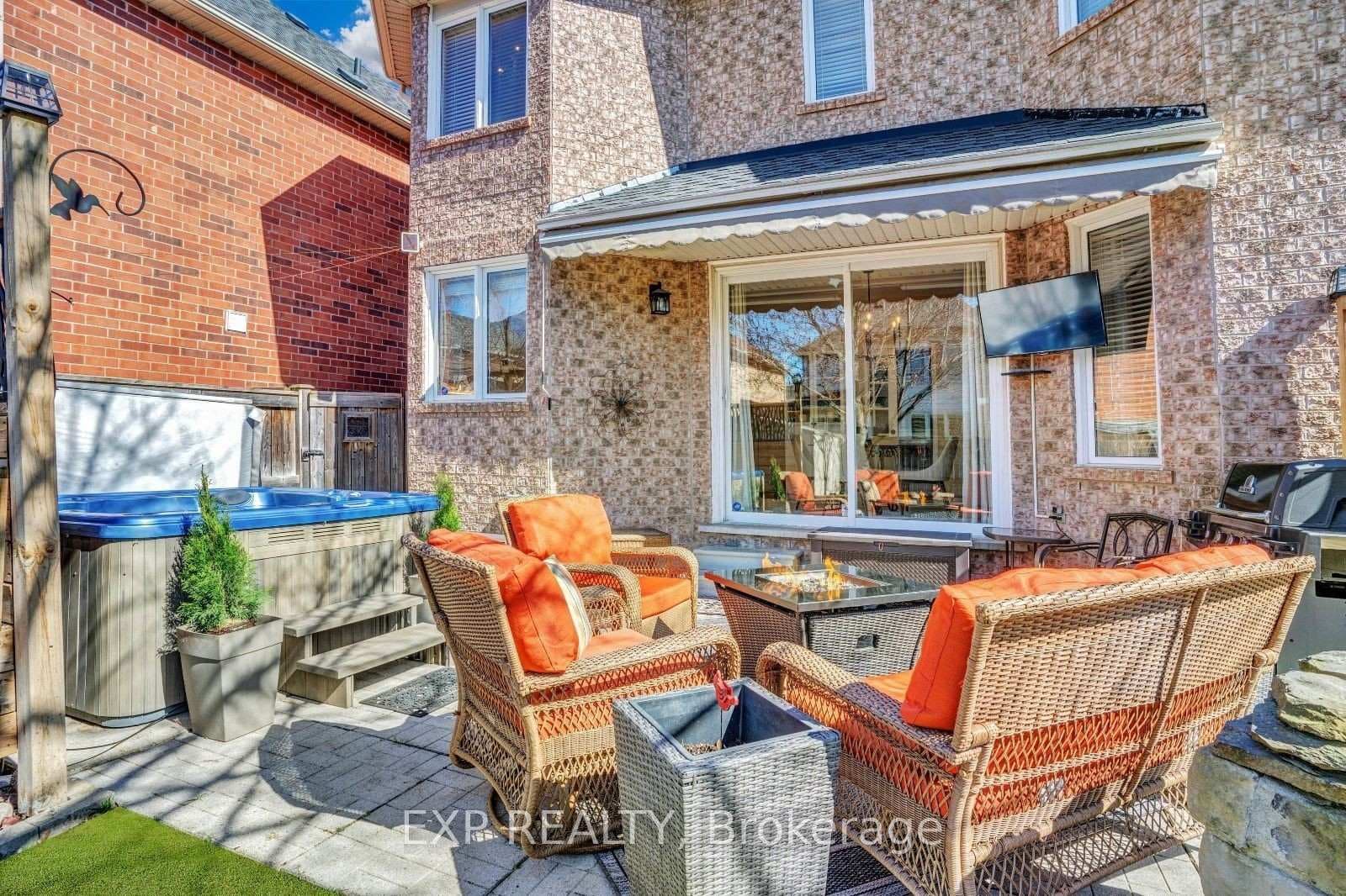 3949 Pondview Way photo 35