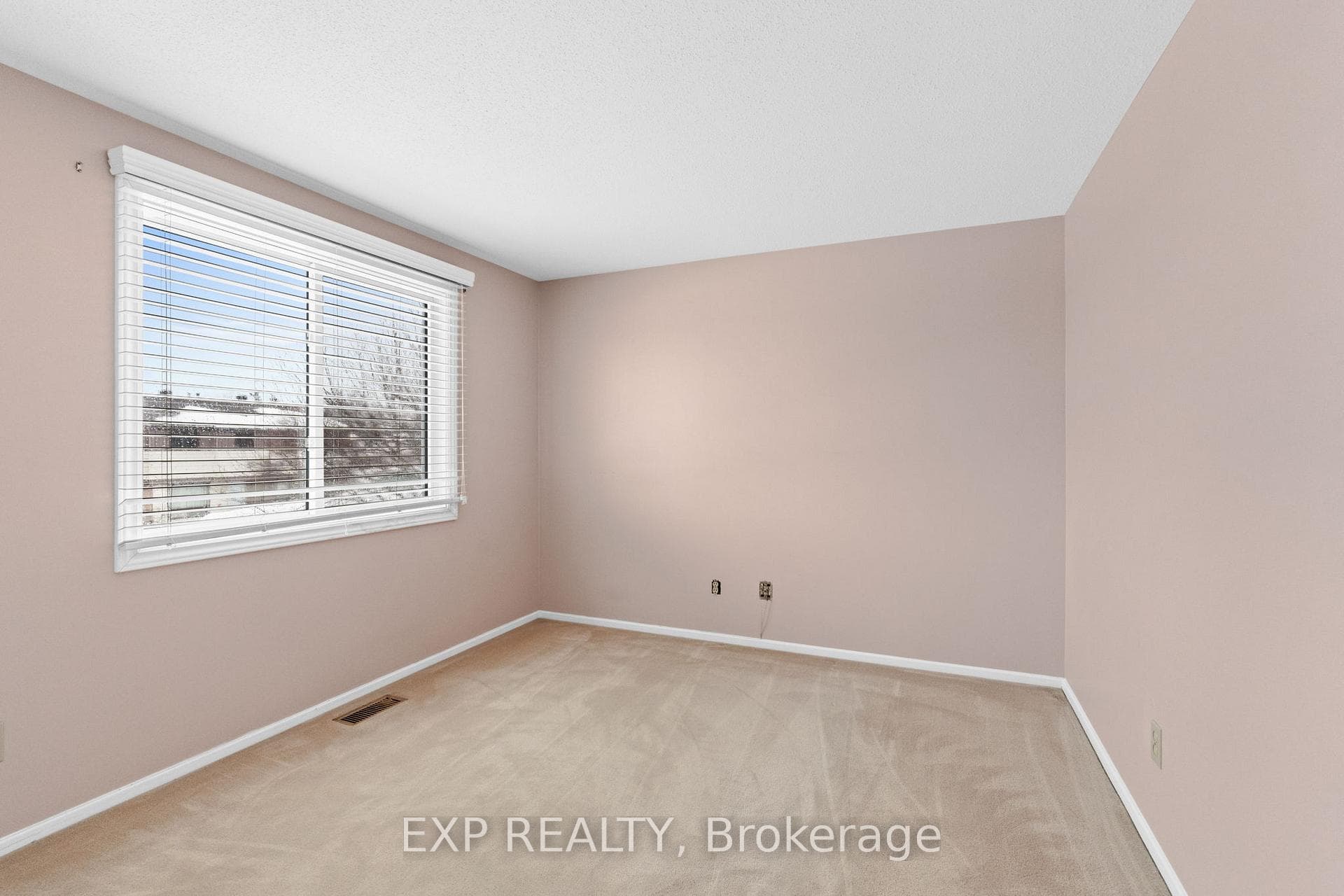 9 Fieldgate Drive photo 29