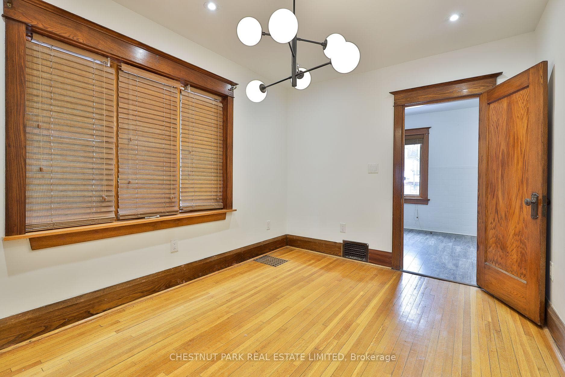 111A Wright Avenue photo 8