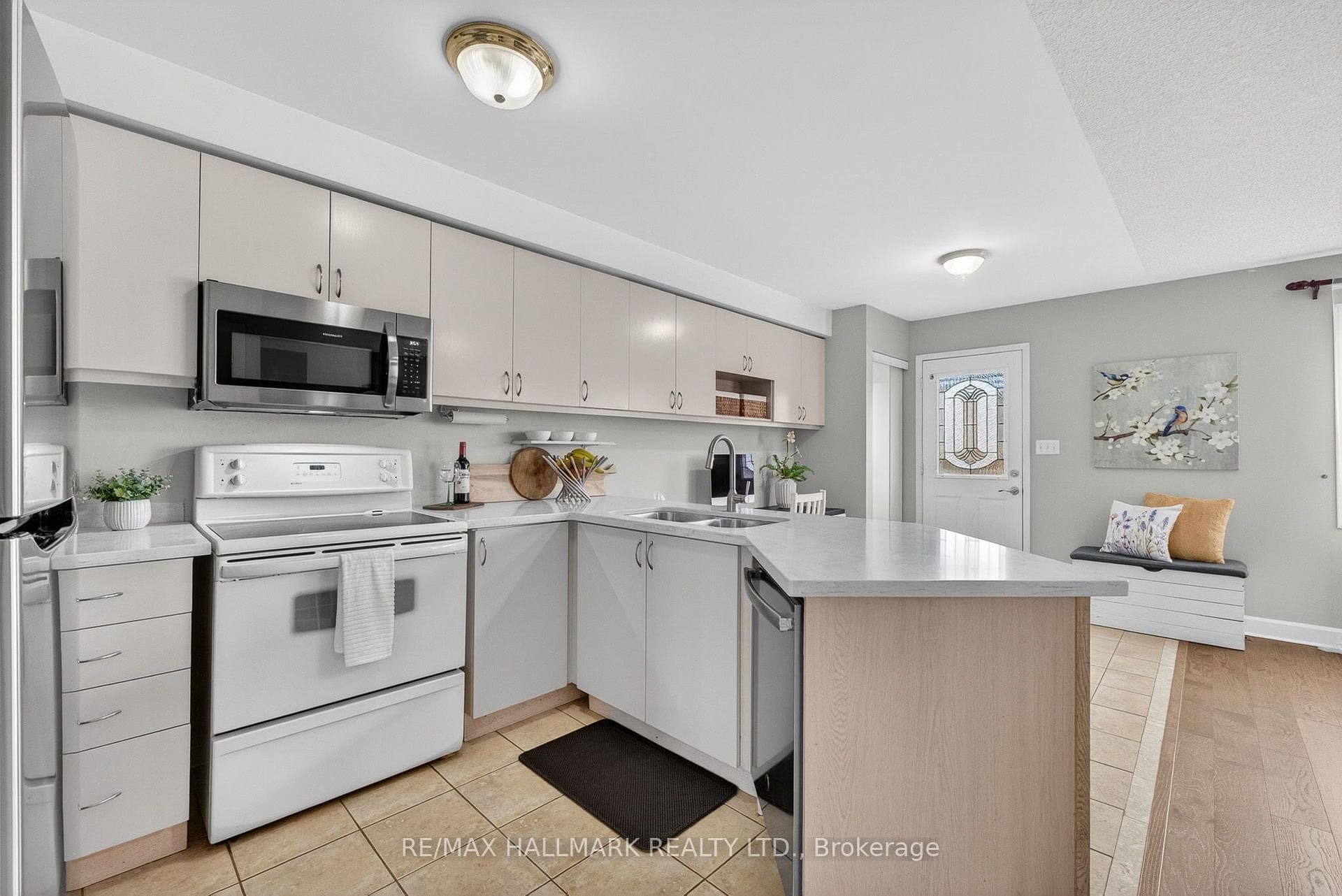 626 Napa Valley Avenue Unit Upper photo 9