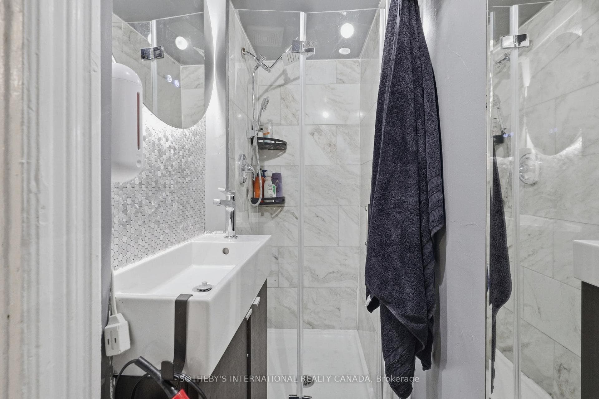 284 Euclid Avenue Unit Main photo 9