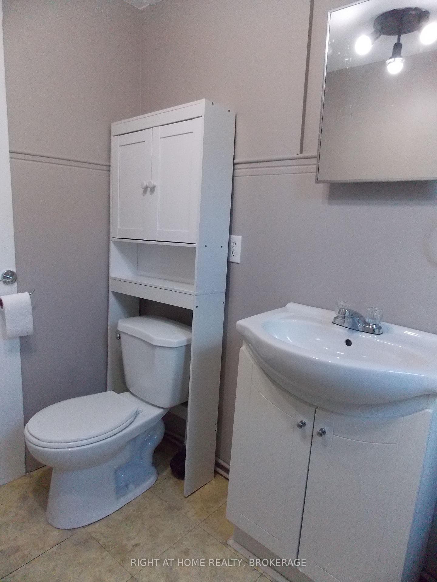 171 Queenston Street photo 14
