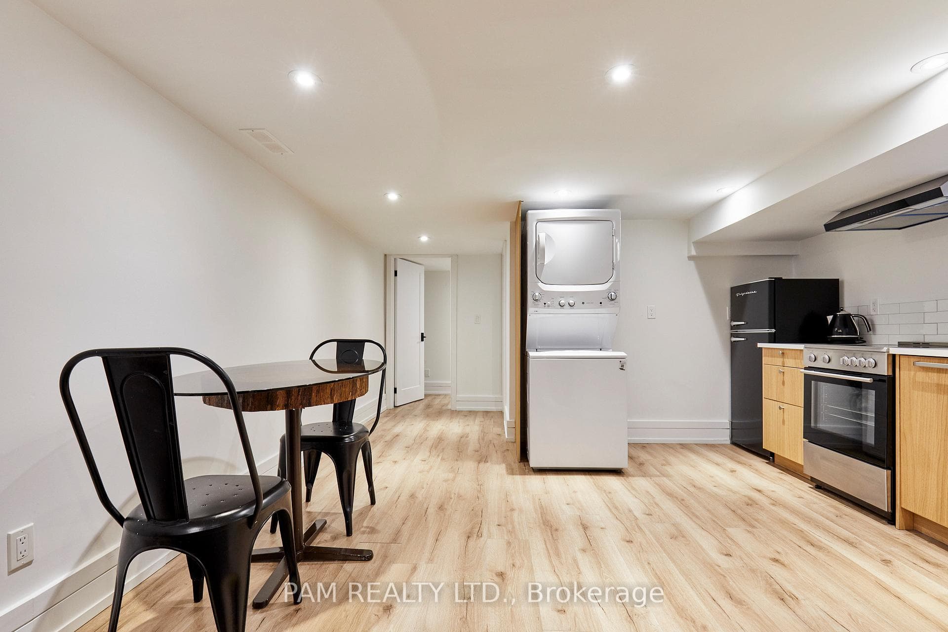 356 Milverton Boulevard photo 33