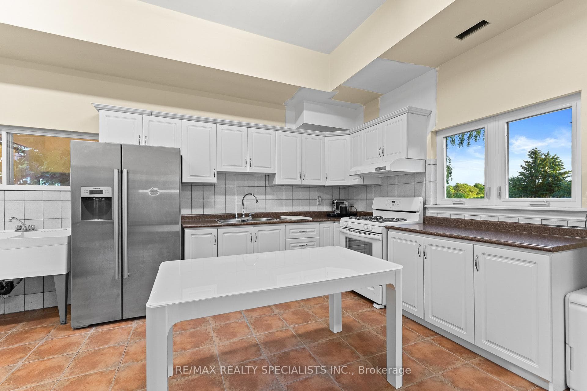 51 Diana Drive photo 41