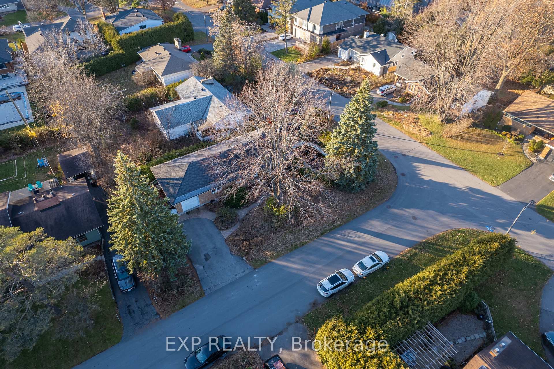 1944 Ronald Avenue photo 1