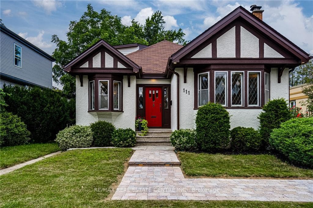 111 Lake Avenue Drive photo 1
