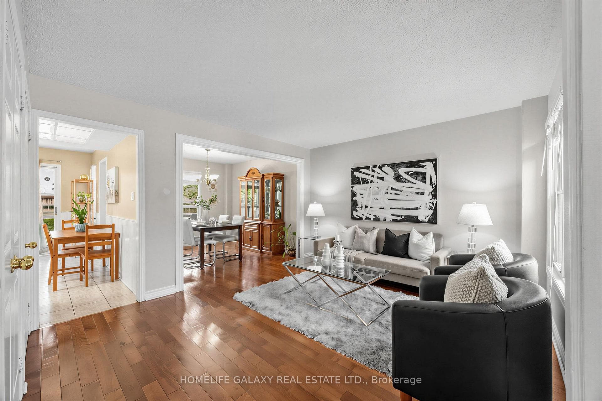 6 Bluebell Crescent photo 5