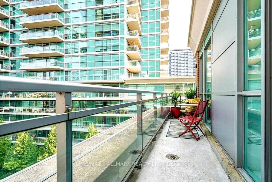 50 Lynn Williams Street Unit 403 photo 33