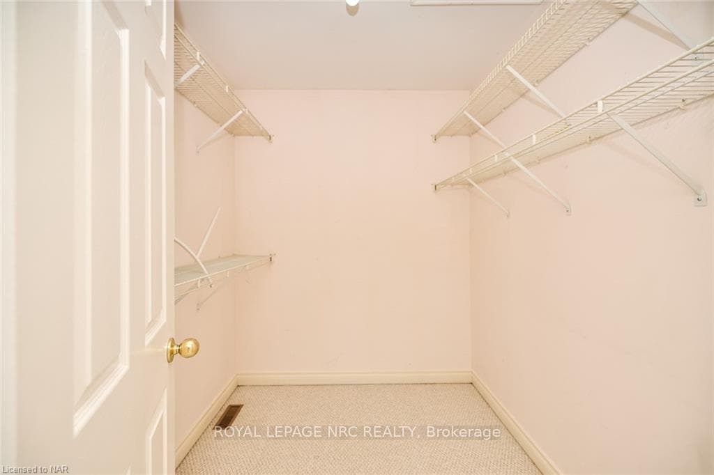 60 FRANCIS CREEK Boulevard photo 19