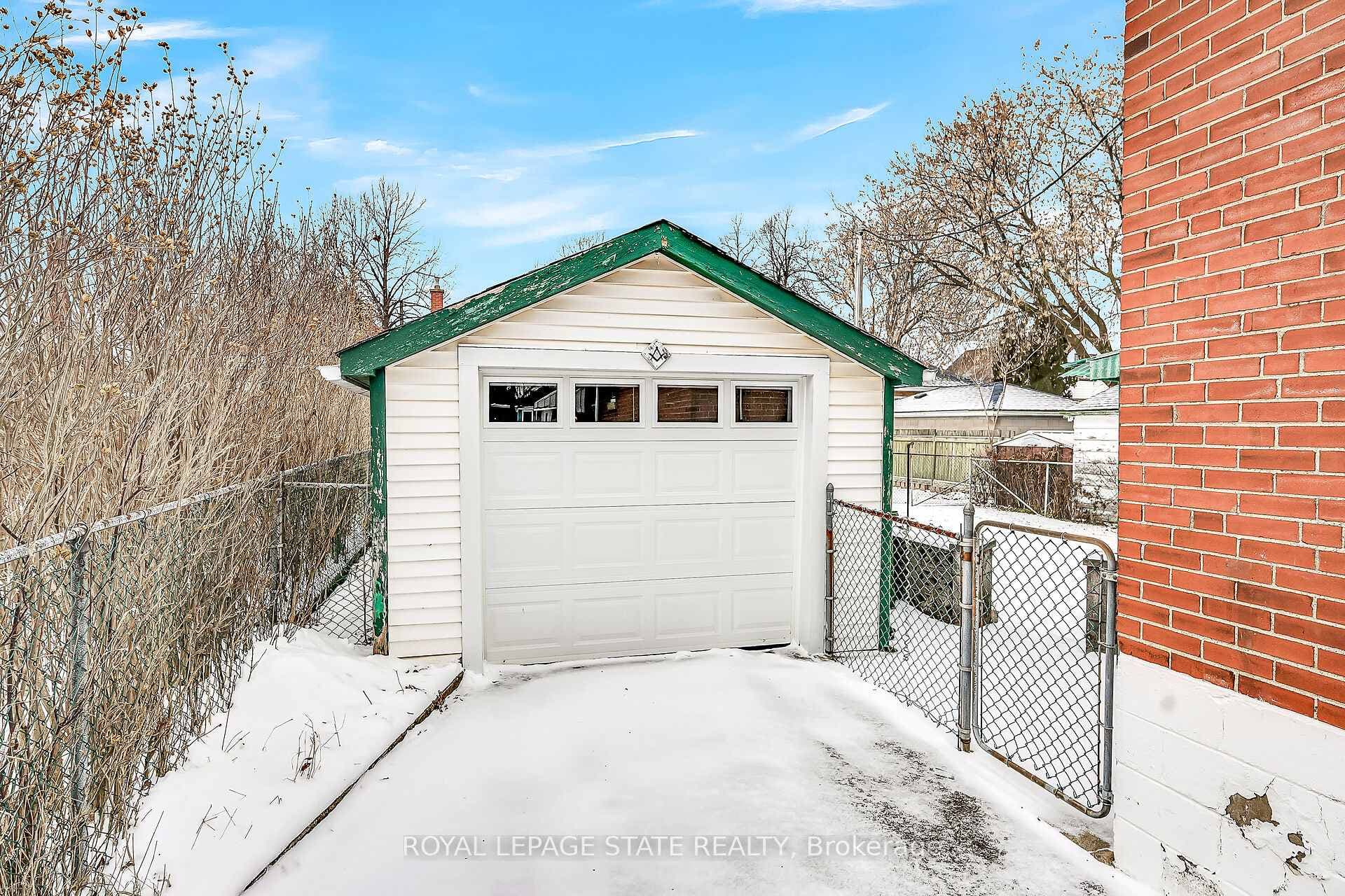646 Upper Sherman Avenue photo 30
