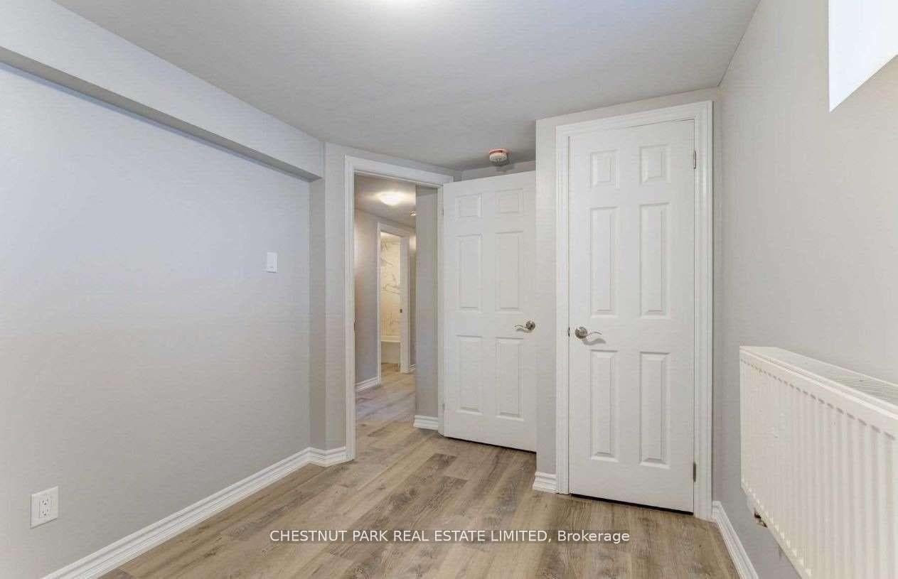 110 Livingstone Avenue Unit Lower photo 15