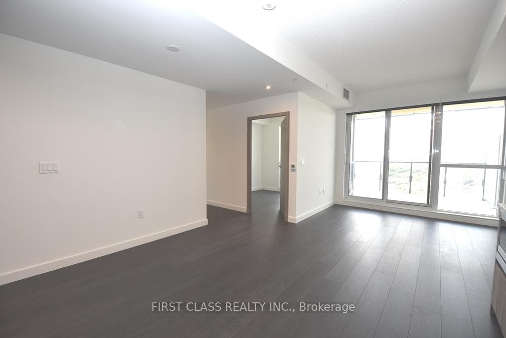25 Mcmahon Drive Unit 1707 photo 10