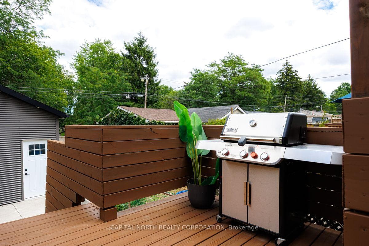 219 McRoberts Avenue photo 31