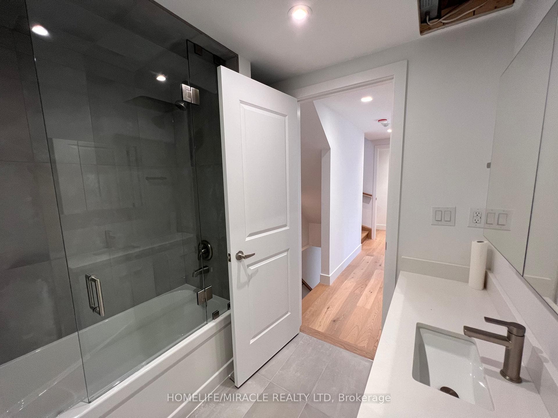 299 Ossington Avenue Unit Unit 1 photo 14