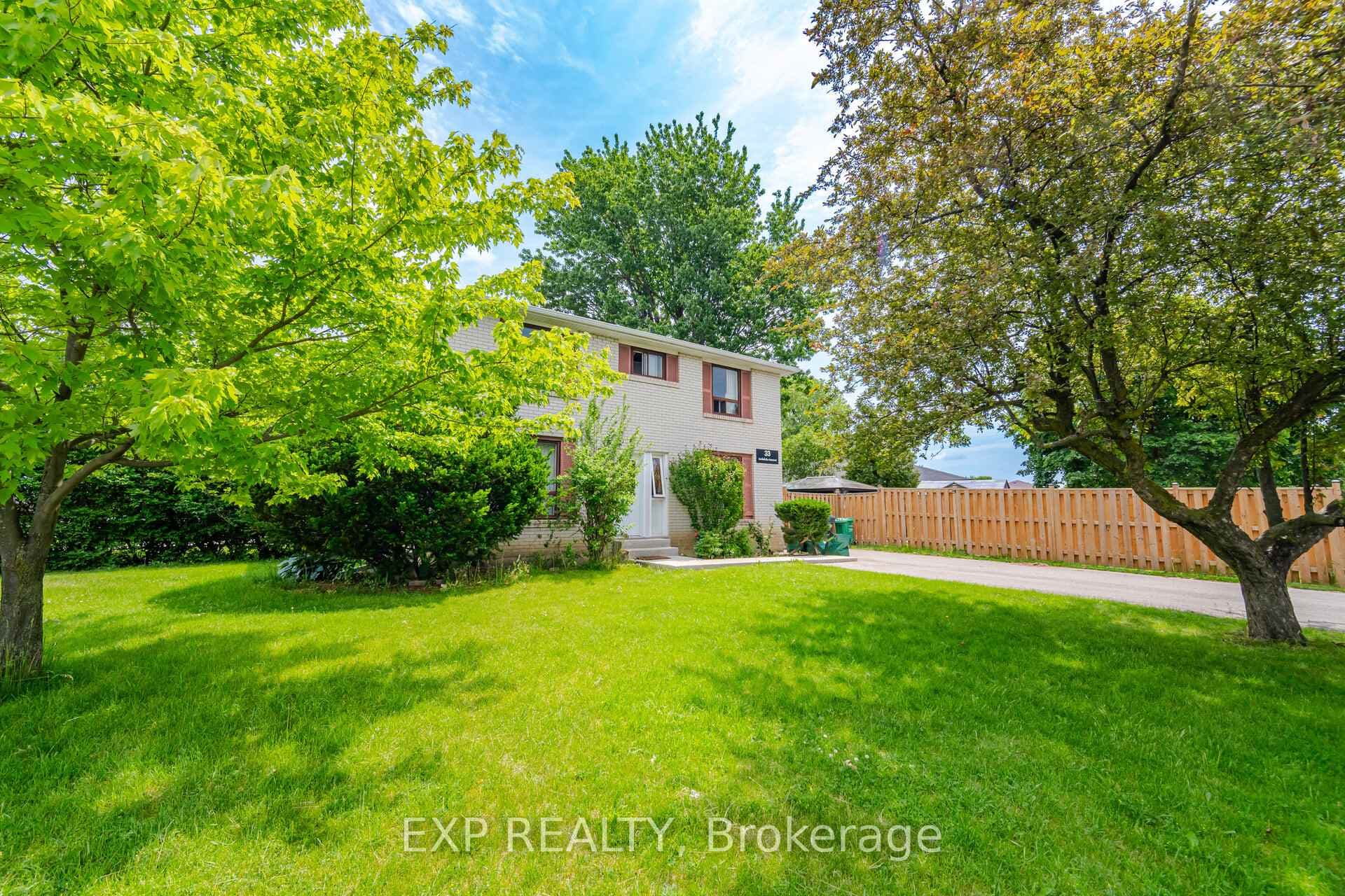 33 Earlsdale Crescent photo 3