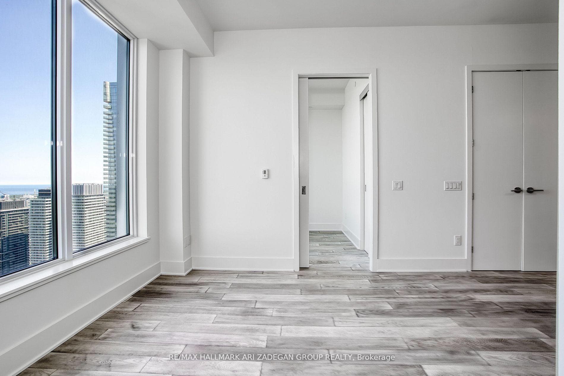 11 Yorkville Avenue Unit 5806 photo 10