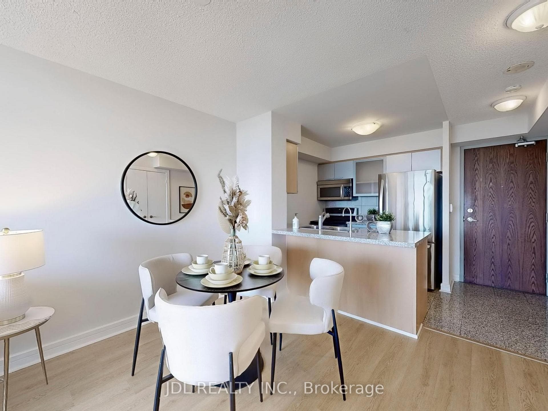 18 Harrison Garden Boulevard Unit 811 photo 8