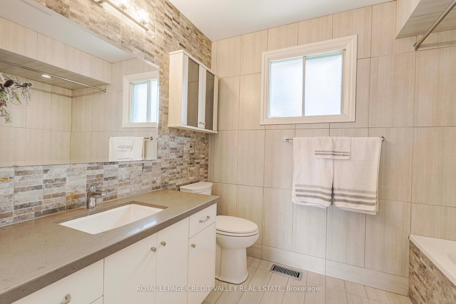 31 Curtis Drive photo 28