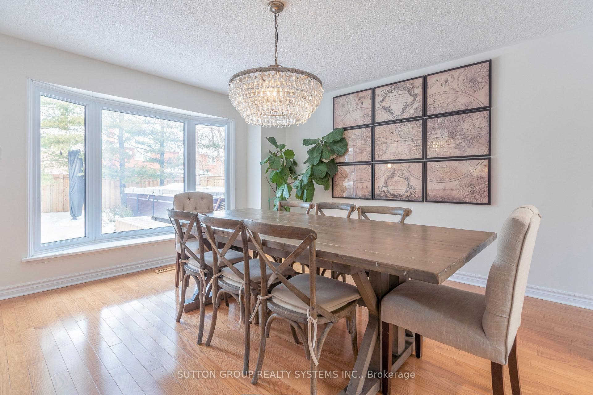 1135 Manor Road photo 9