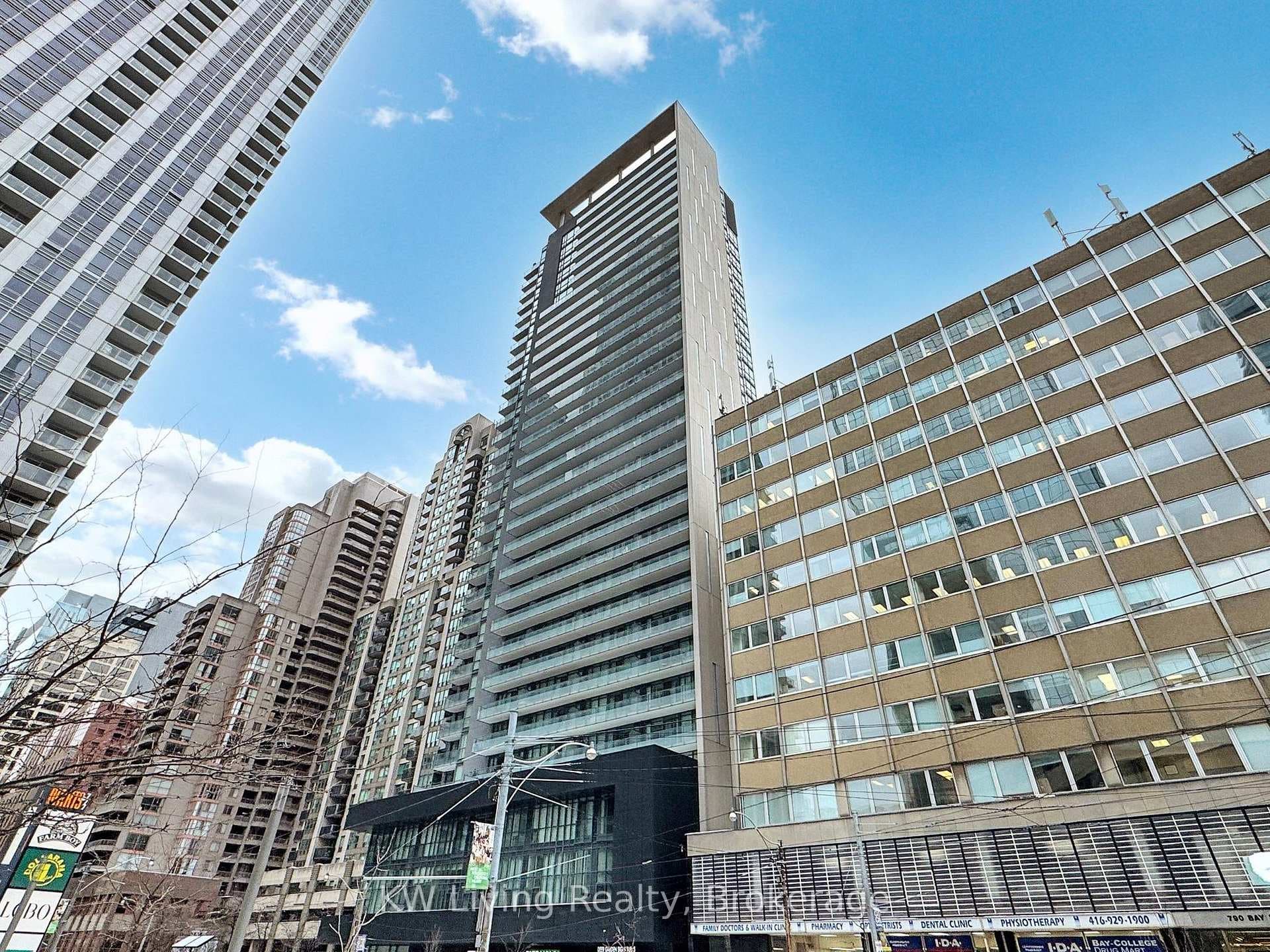 770 Bay Street Unit 1403 photo 35
