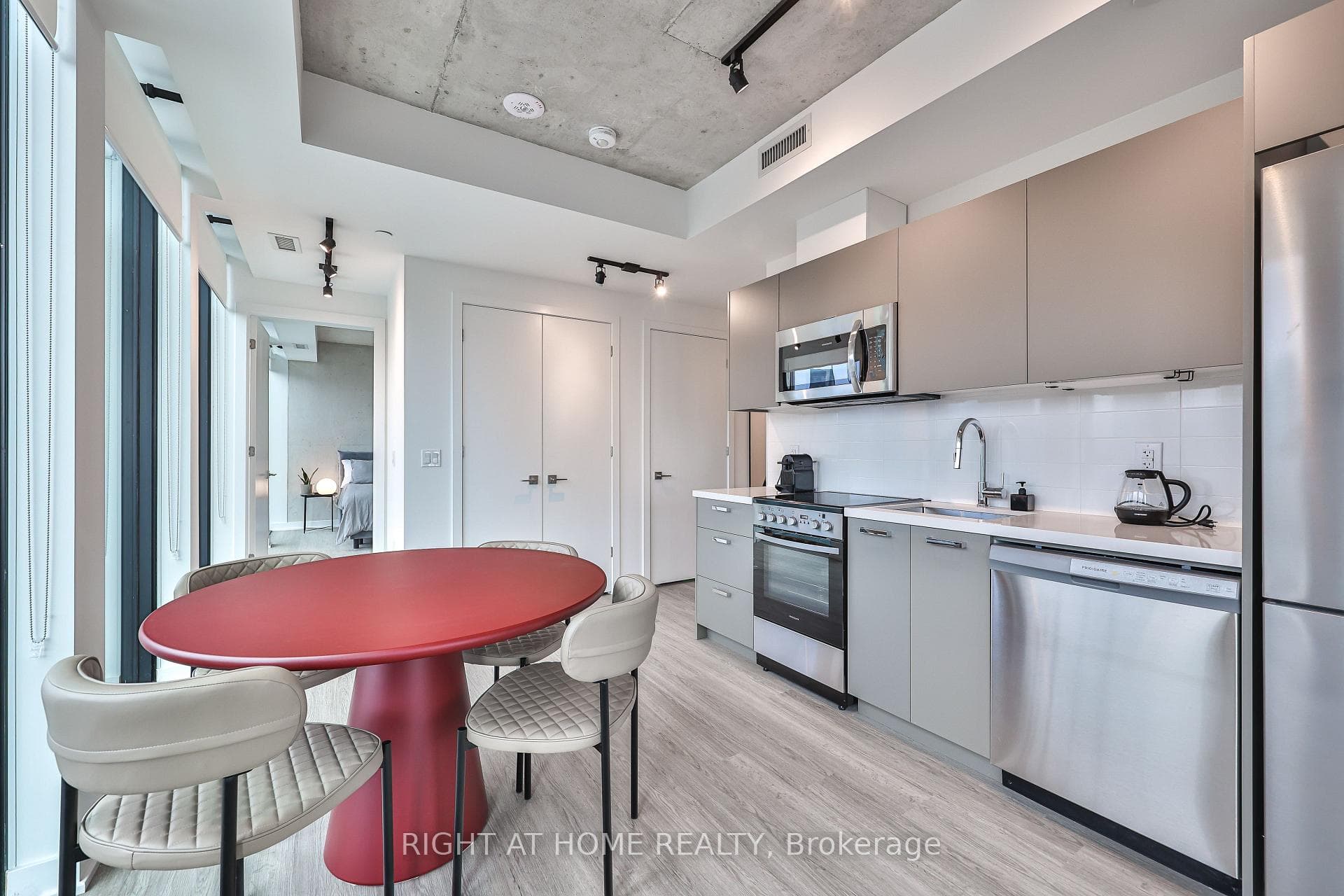 284 King Street Unit 2404 photo 9