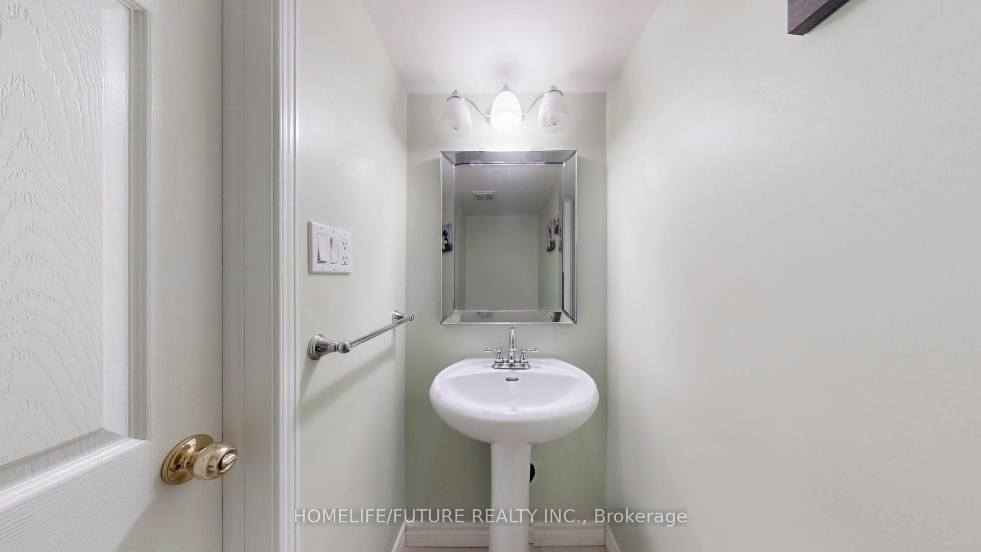 124 Tara Crescent photo 37