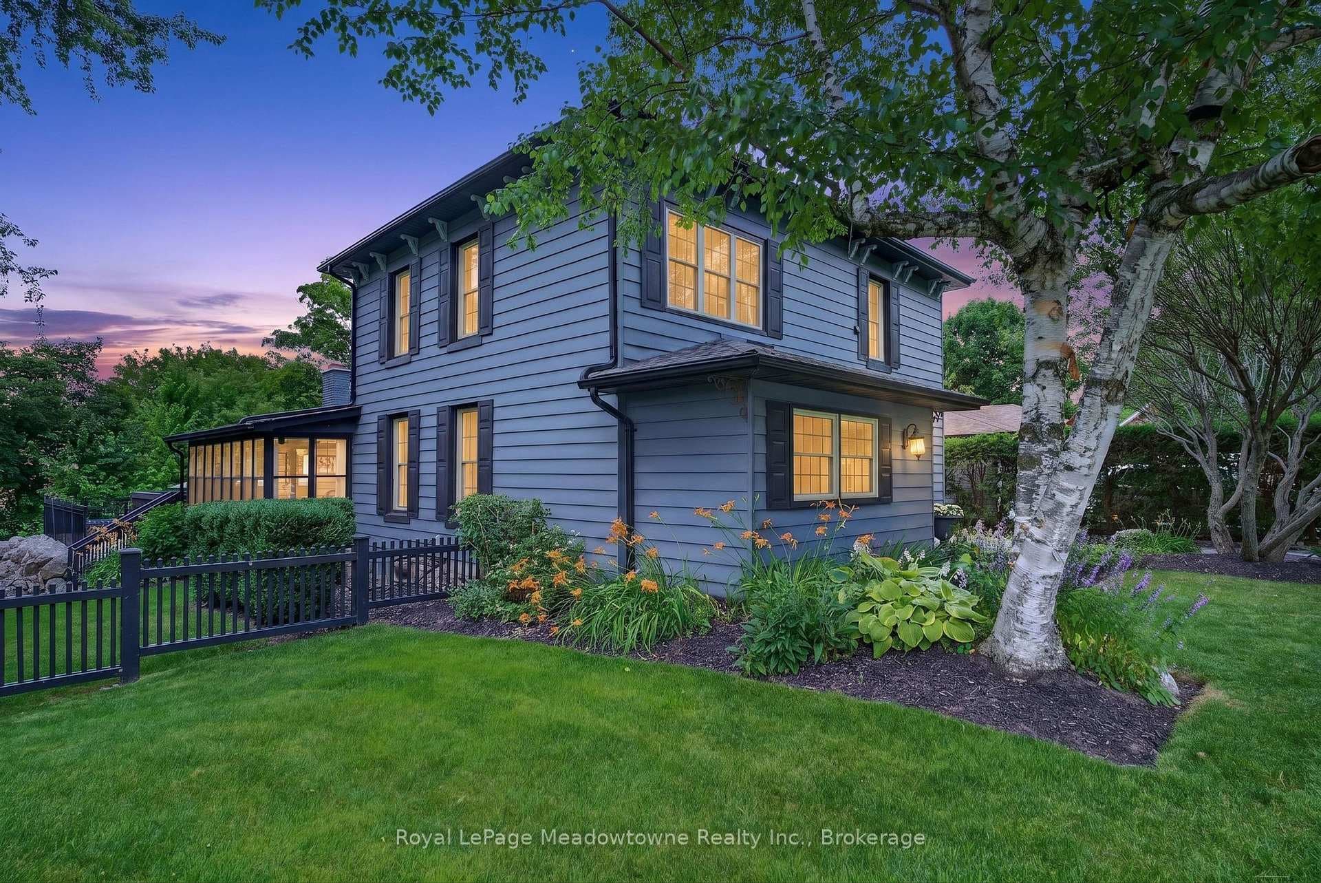 53 CAMPBELL Avenue photo 1