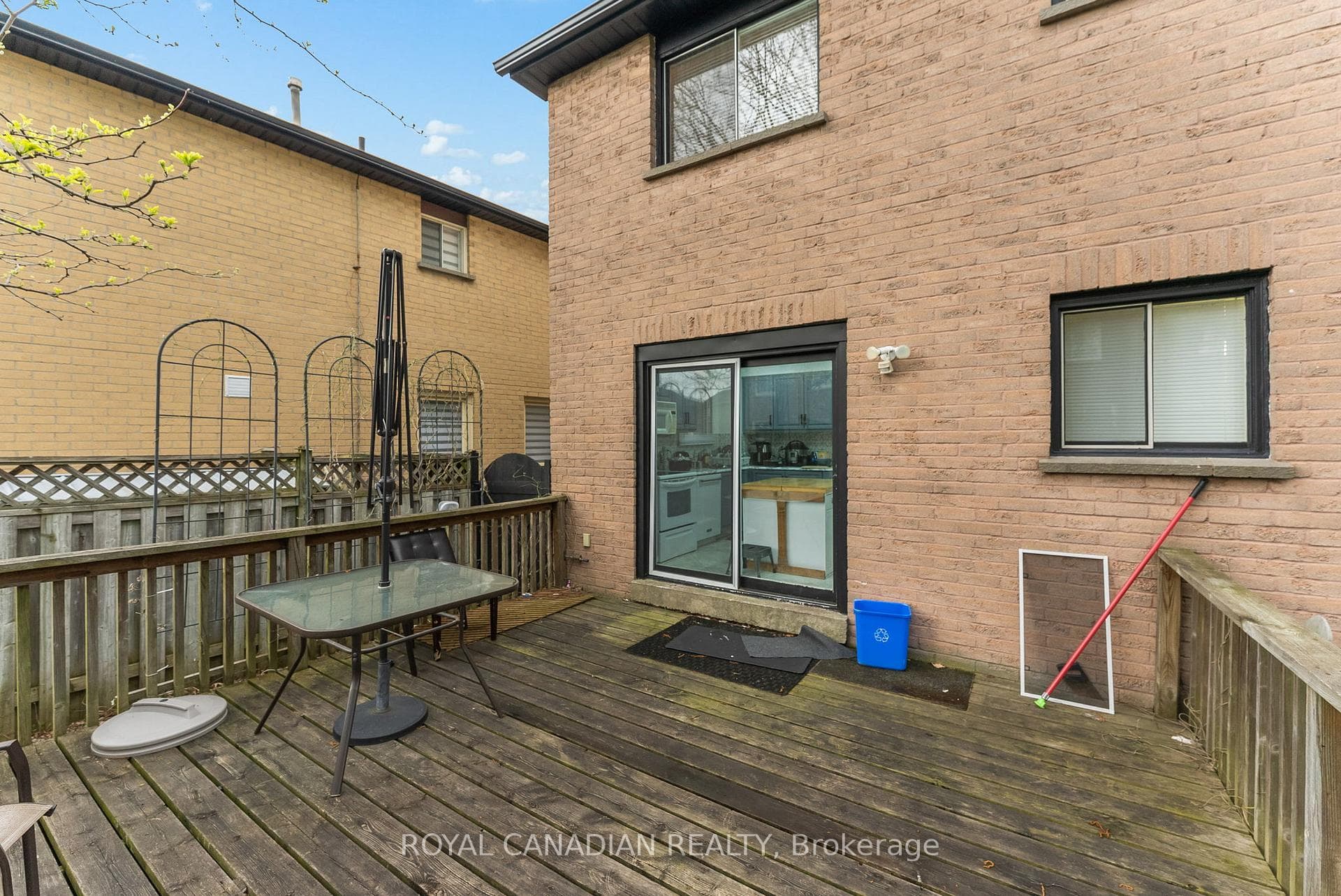 570 Springview Drive photo 37