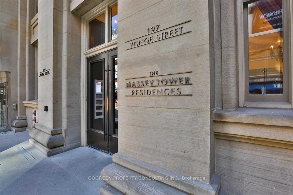 197 Yonge Street Unit 4501 photo 6