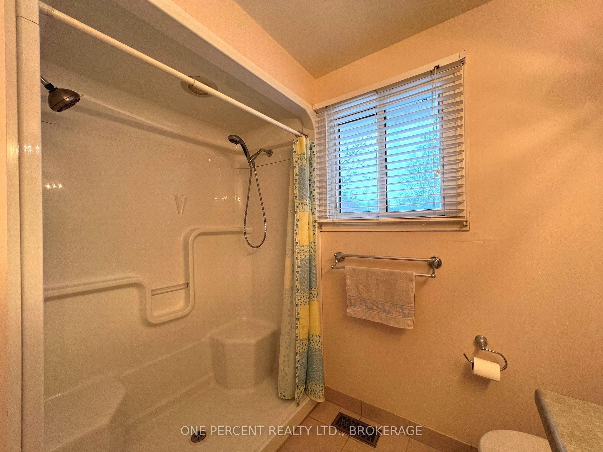 958 Chancery Street photo 24