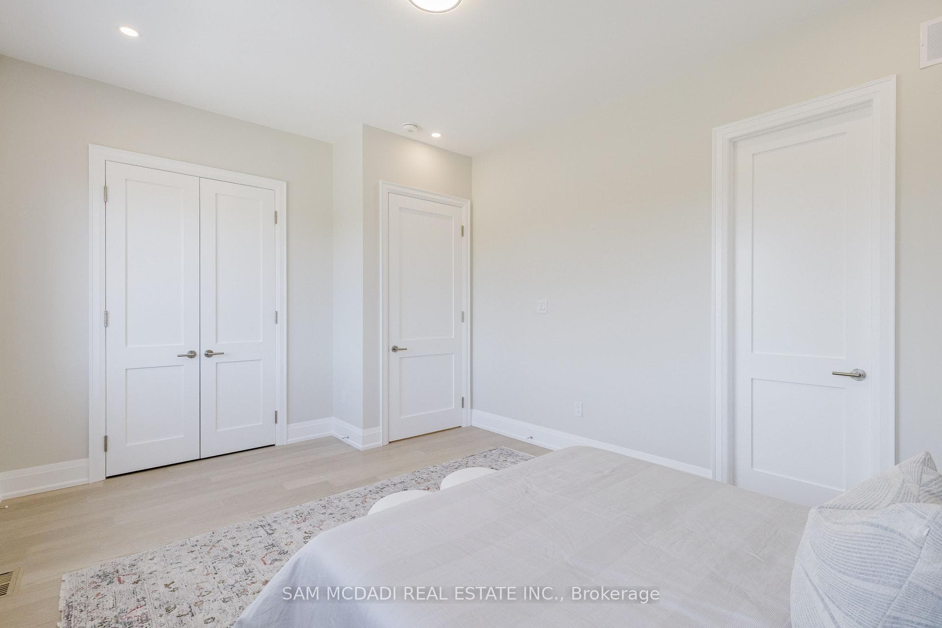 2346 Rebecca Street photo 30