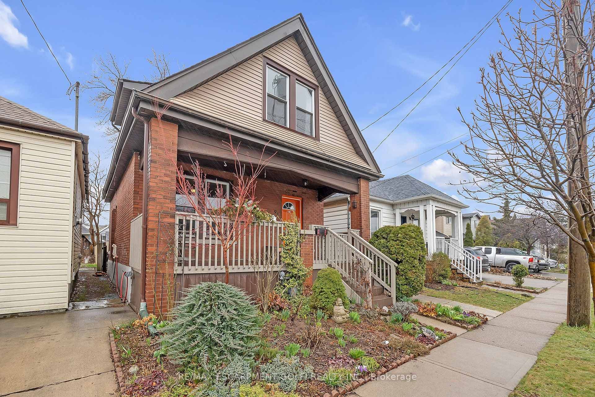 92 Newlands Avenue photo 2