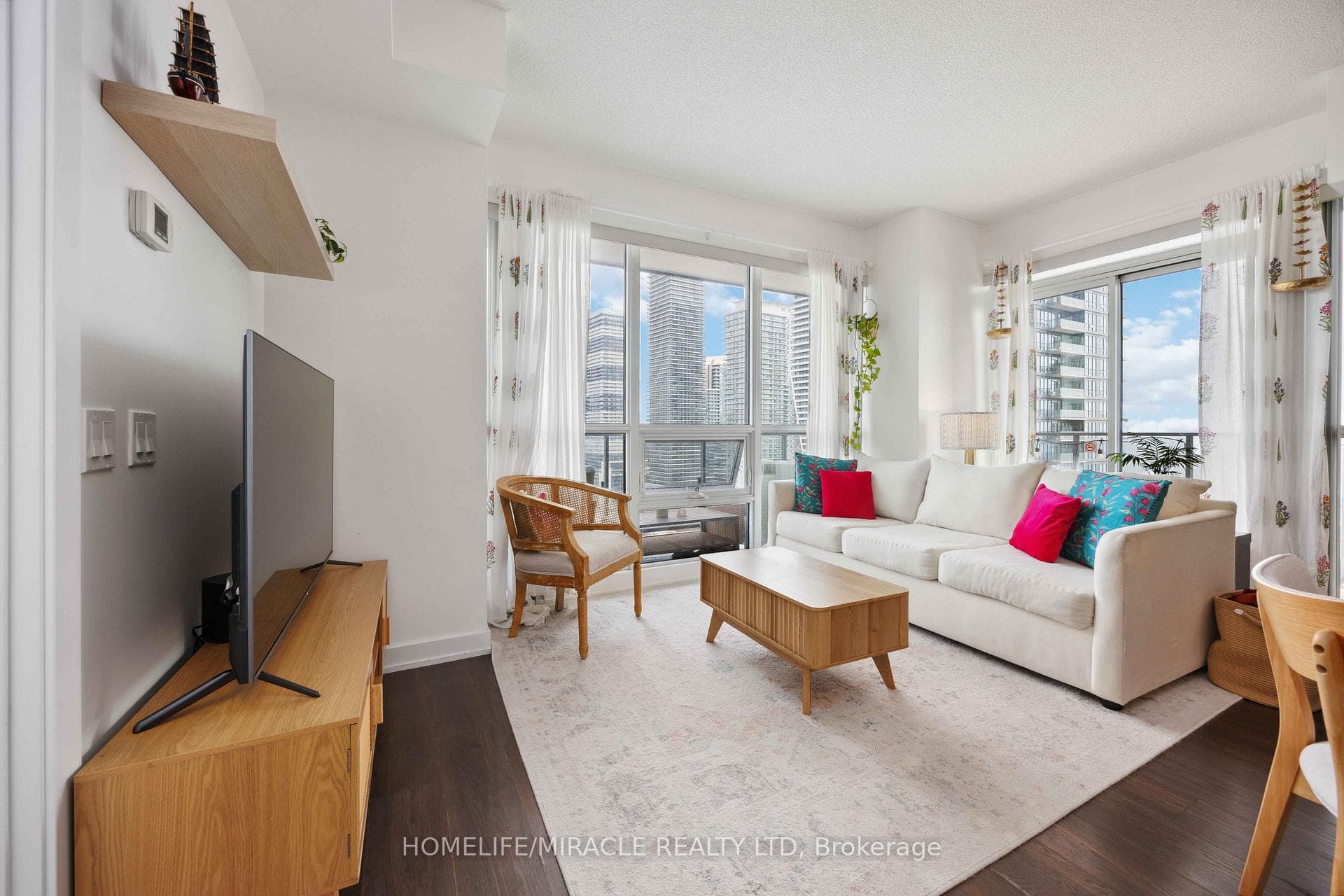 2220 Lake Shore Boulevard Unit 2207 photo 6