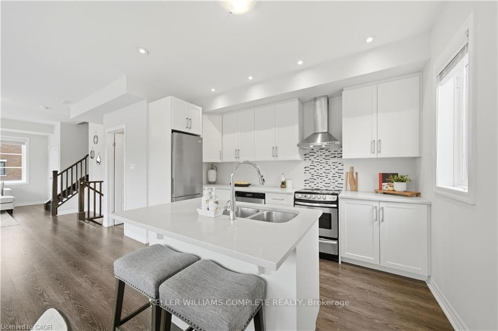 70 PLAINS Road Unit 10 photo 11