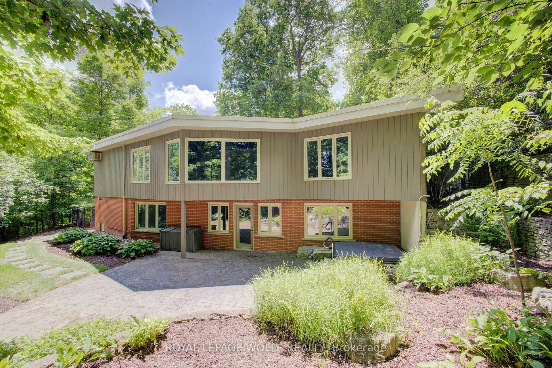 294 Algonquin Drive photo 41