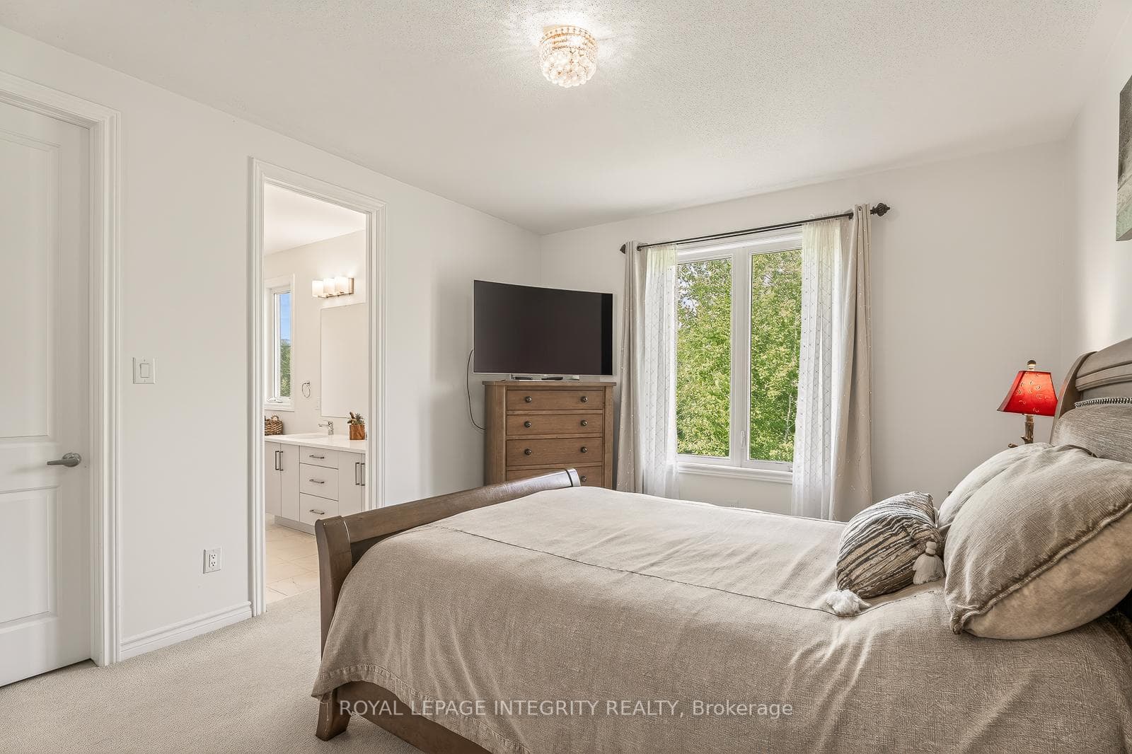 655 PERSIMMON Way photo 26