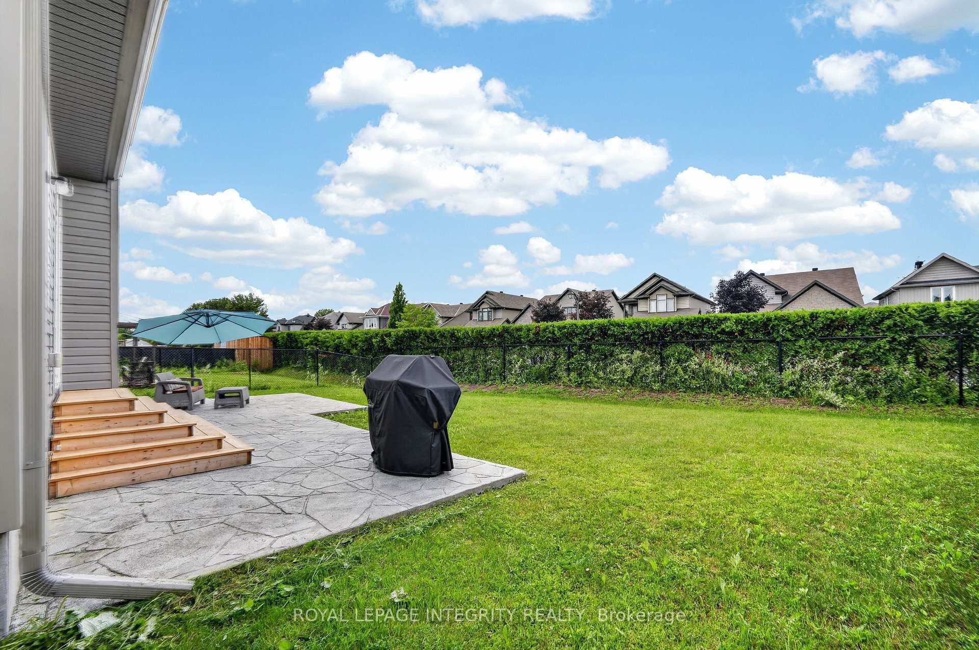 129 Dorina Sarazin Crescent photo 40