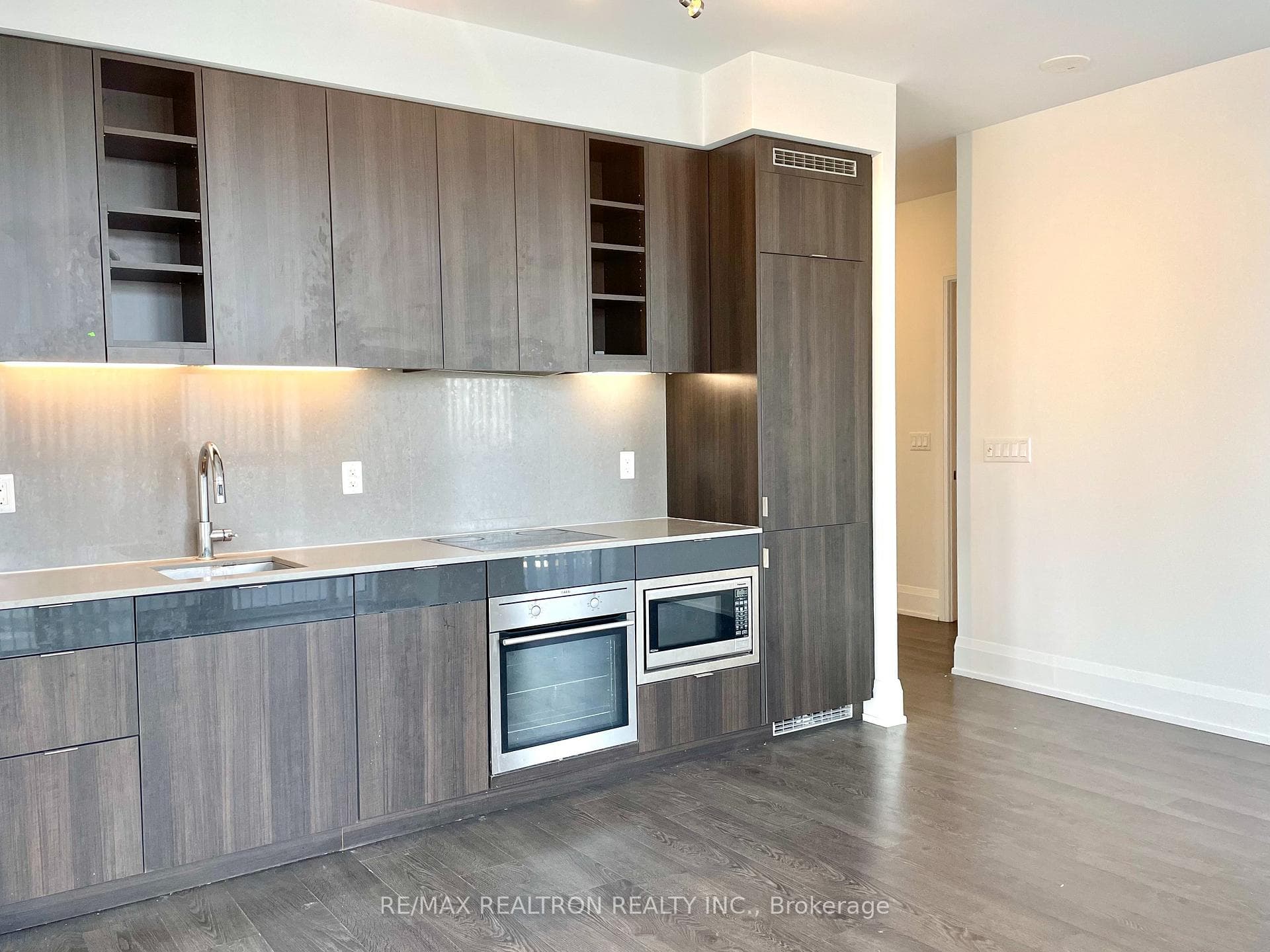101 Erskine Avenue Unit 2607 photo 19