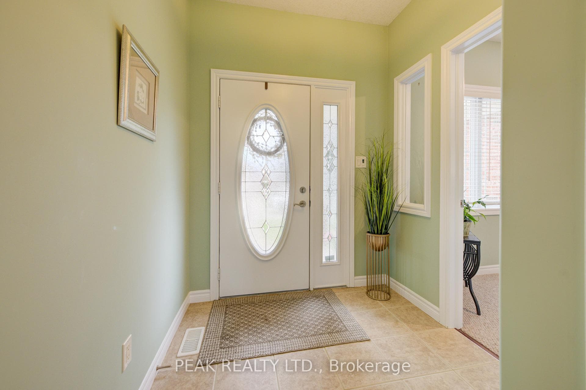 148 Devonshire Drive photo 3